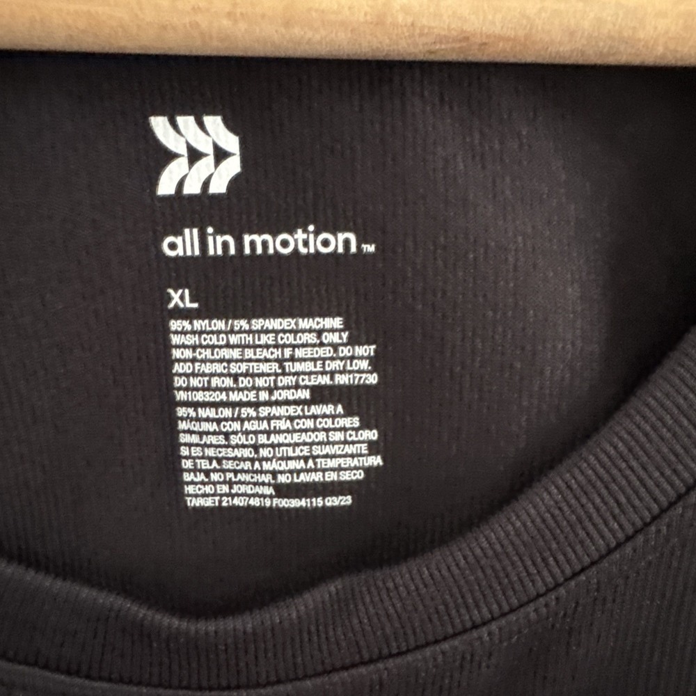 All In Motion Cropped Performance Top Activewear Black Size XL - Picture 3 of 6